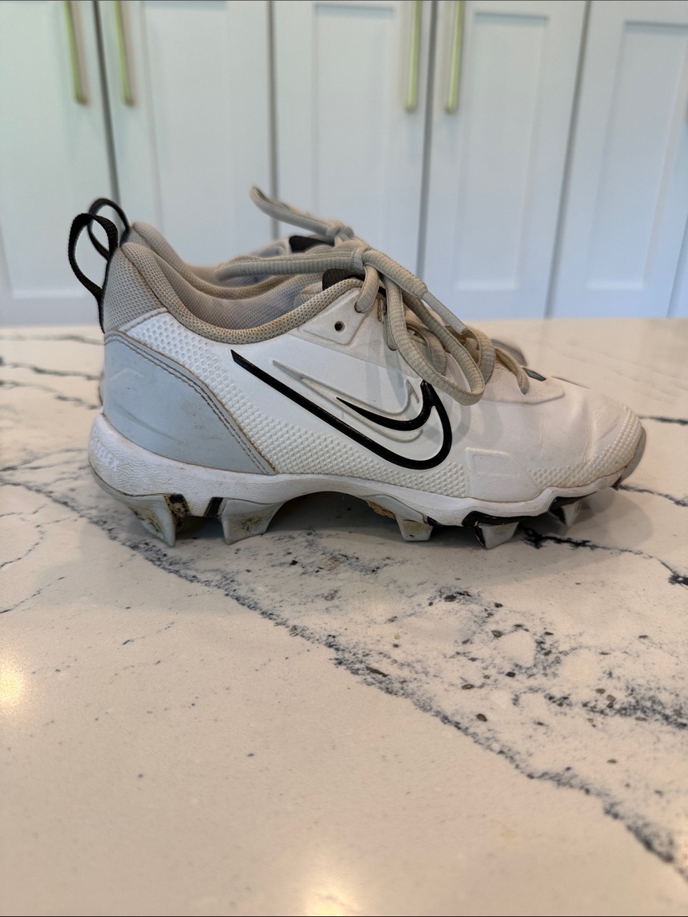 Nike Kids White & Black Baseball Cleats